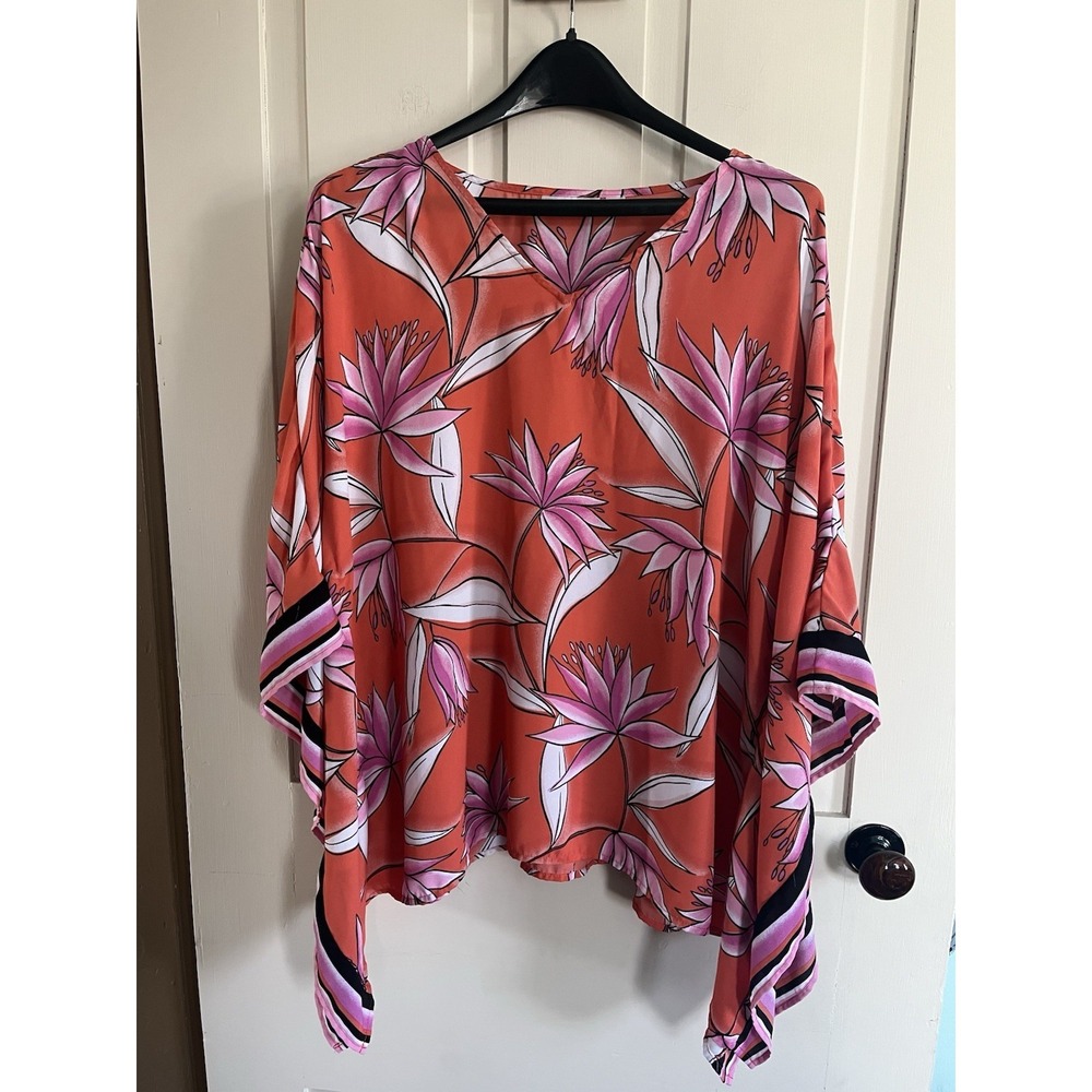 BELLE By KIM GRAVEL Women's Beach Poncho Blouse 3/4 Sleeve Floral Size M